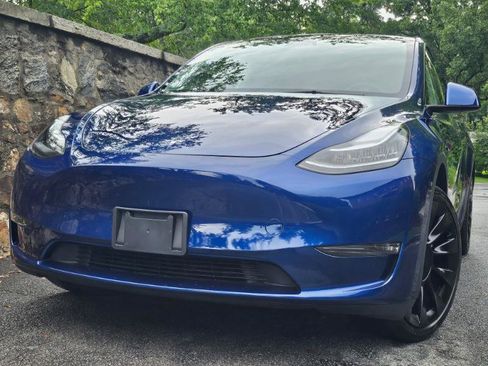 Used 2023 Tesla Model Y AWD image 75