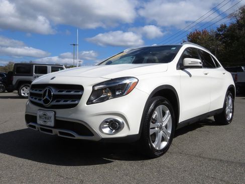 Used 2018 Mercedes-Benz GLA 250 4MATIC image 1
