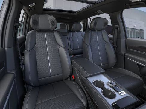 New 2026 Cadillac Vistiq Sport AWD/4WD image 41