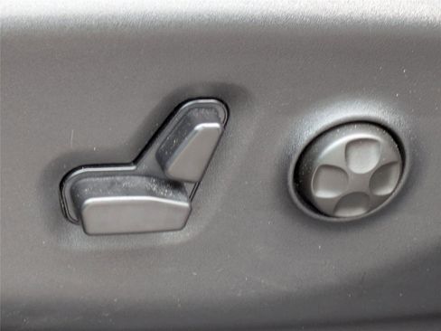 New 2026 Chrysler Voyager LX FWD image 21