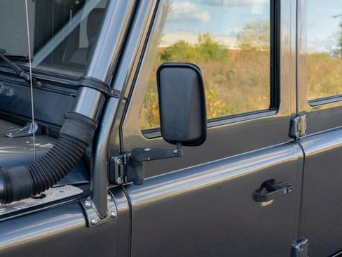 Used 1993 Land Rover Defender 110 AWD/4WD image 25