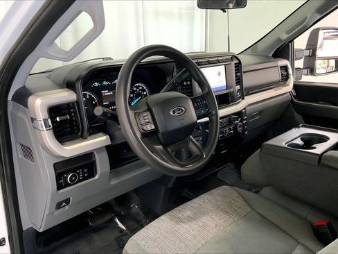 Used 2024 Ford F250 XLT w/ FX4 Off-Road Package AWD/4WD image 14