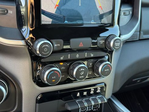 Used 2022 RAM 1500 Big Horn AWD/4WD image 34