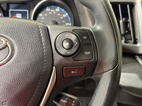 Used 2018 Toyota RAV4 LE w/ All Weather Liner Package AWD/4WD image 23