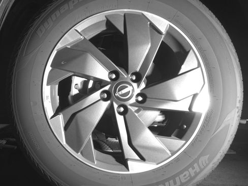 Used 2025 Nissan Rogue SV AWD/4WD image 12