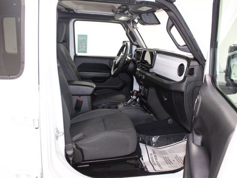 Used 2024 Jeep Wrangler Sport S image 26