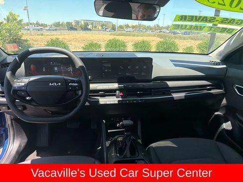 Used 2025 Kia K4 FWD image 12
