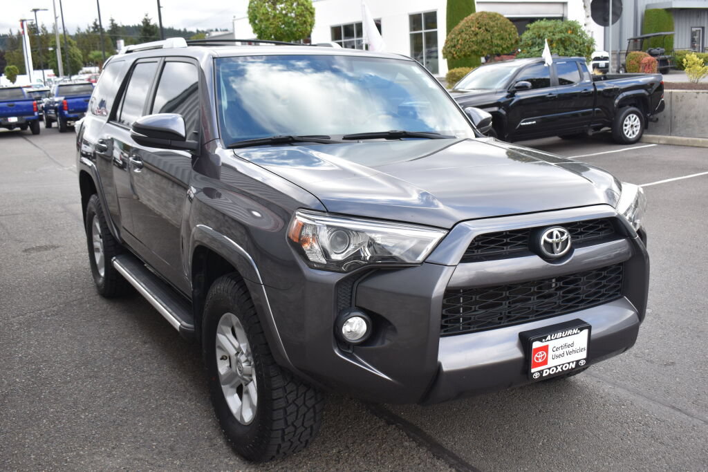 Certified 2016 Toyota 4Runner SR5 Premium AWD/4WD image 3