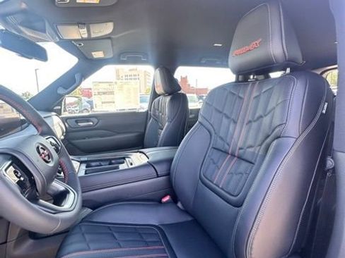 New 2026 Nissan Armada PRO-4X w/ Captain's Chari Seat Package AWD/4WD image 25