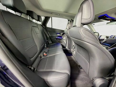 Used 2023 Mercedes-Benz GLC 300 4MATIC w/ Exclusive Trim Package image 28