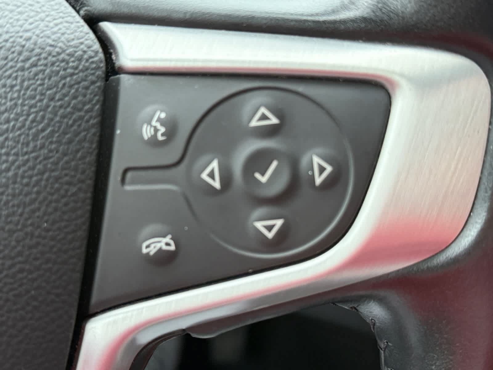 Used 2020 GMC Terrain SLE AWD/4WD image 18