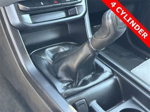 Used 2018 Chevrolet Colorado W/T image 5