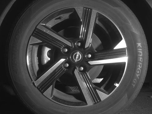 Used 2025 Nissan Sentra SV FWD image 12