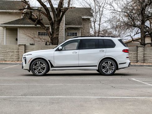 New 2026 BMW X7 xDrive40i w/ M Sport Package image 2