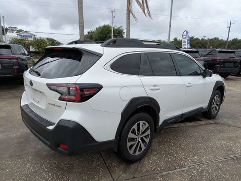 Used 2025 Subaru Outback Premium w/ Popular Package #1A AWD/4WD image 4