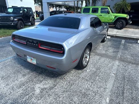 Used 2016 Dodge Challenger SXT RWD image 8