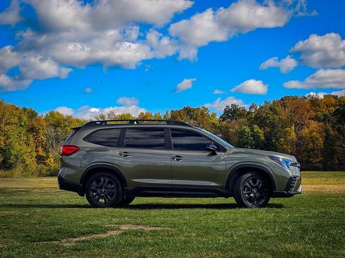 Used 2023 Subaru Ascent Onyx Edition image 3