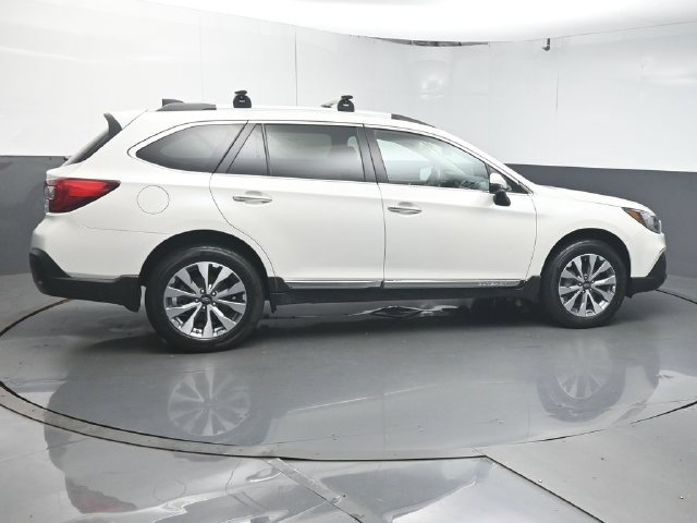 Used 2019 Subaru Outback 3.6R Touring w/ Popular Package #3A AWD/4WD image 8