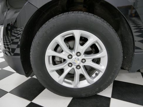 Used 2018 Chevrolet Equinox LT image 9