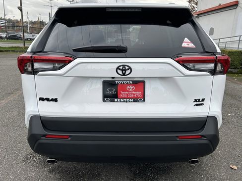New 2025 Toyota RAV4 XLE image 6
