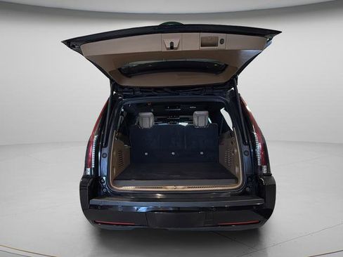 Used 2019 Cadillac Escalade ESV Platinum image 42