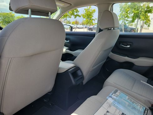 Used 2024 Honda HR-V LX image 14