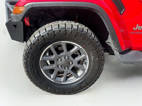 Used 2020 Jeep Gladiator Overland AWD/4WD image 30