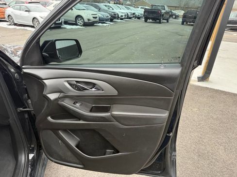 Used 2020 Chevrolet Traverse LS image 12