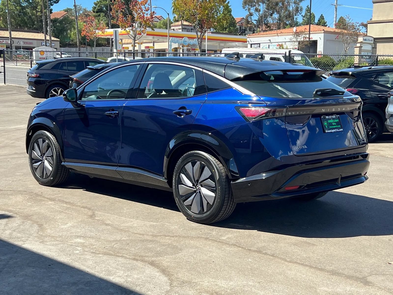 Used 2024 Nissan Ariya AWD image 7