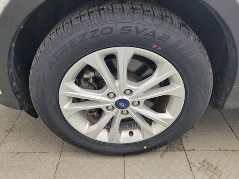 Used 2018 Ford Escape SE image 31