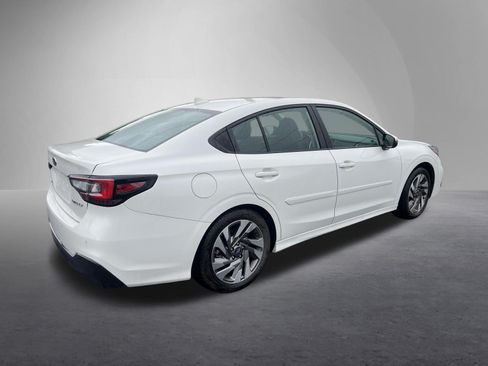 Used 2025 Subaru Legacy Limited AWD/4WD image 3