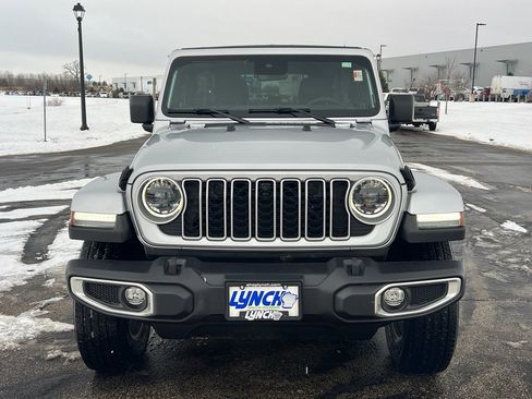 Used 2024 Jeep Wrangler Sahara w/ Technology Group image 7