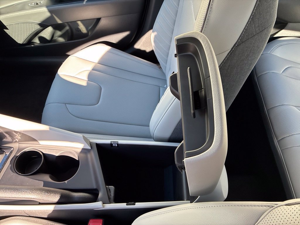 New 2026 Hyundai Elantra SEL Sport FWD image 35