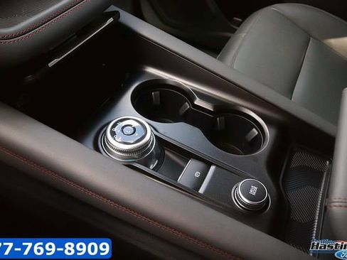 Certified 2025 Ford Explorer Active w/ Active Comfort Package image 21