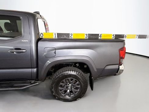 Certified 2021 Toyota Tacoma SR5 AWD/4WD image 29