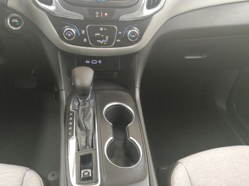 Used 2022 Chevrolet Equinox LS FWD image 26