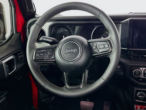 Used 2024 Jeep Wrangler Willys image 18