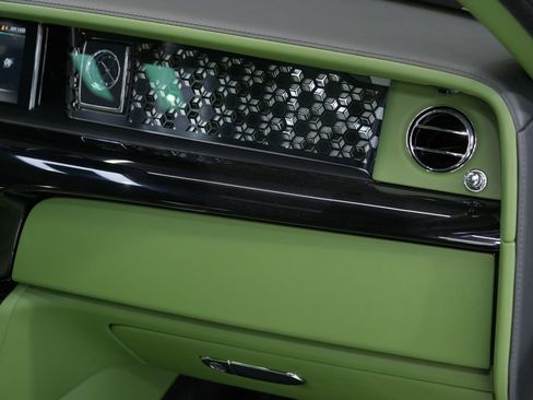 Used 2023 Rolls-Royce Phantom Sedan w/ The Phantom Package image 63