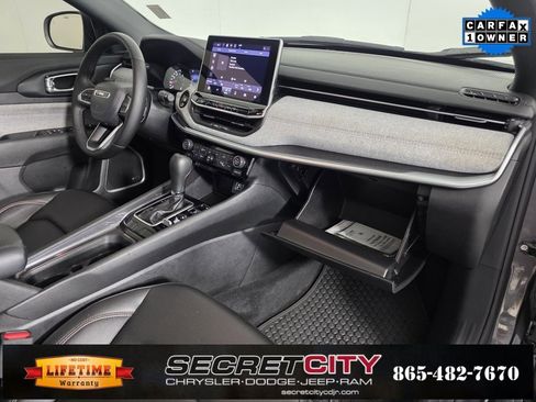 Used 2024 Jeep Compass Latitude w/ Sun and Sound Group image 30