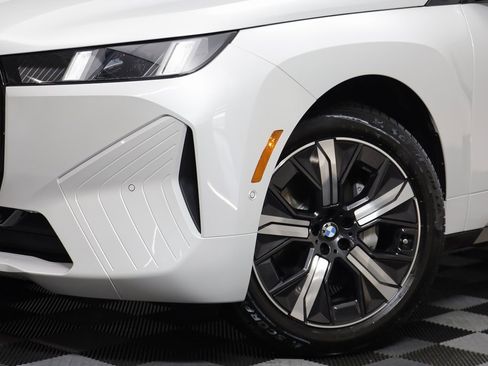 New 2026 BMW iX xDrive45 w/ Climate Comfort Package image 3