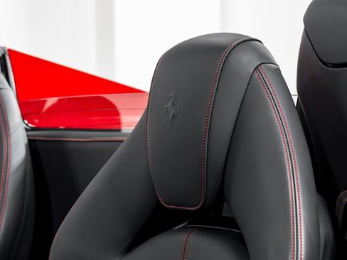 Used 2023 Ferrari F8 Tributo RWD image 18