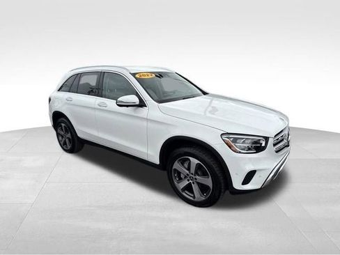 Used 2022 Mercedes-Benz GLC 300 4MATIC image 3