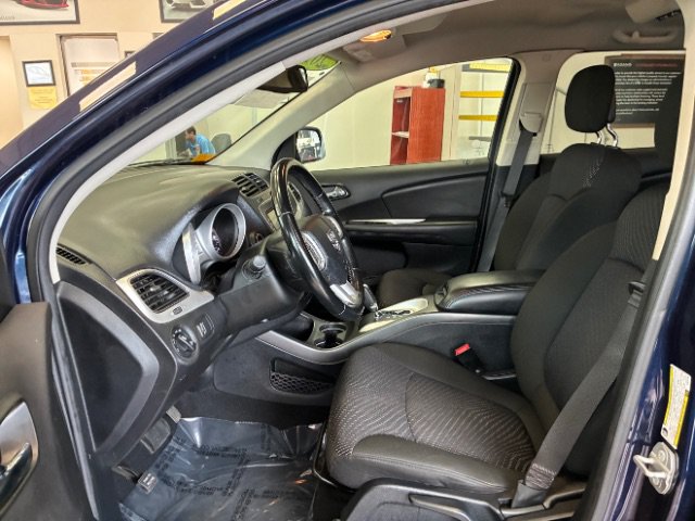 Used 2019 Dodge Journey SE w/ Connectivity Group FWD image 12