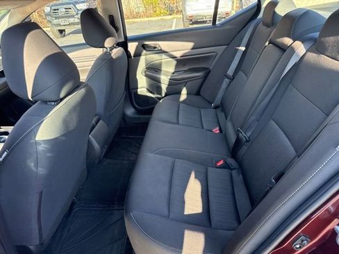 Used 2024 Nissan Altima 2.5 SV image 13