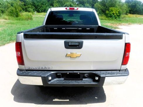 Used 2007 Chevrolet Silverado 1500 W/T RWD image 14