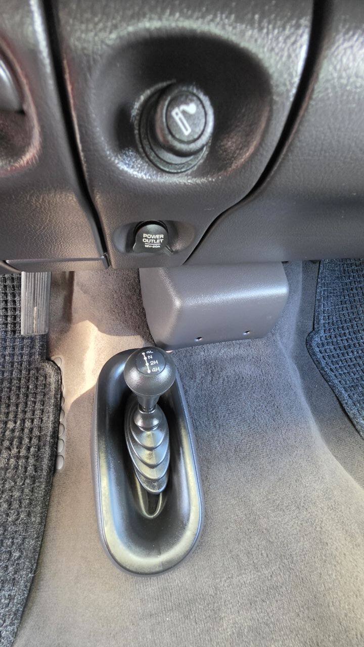 Used 2000 Dodge Ram 1500 Truck 4x4 Quad Cab image 13