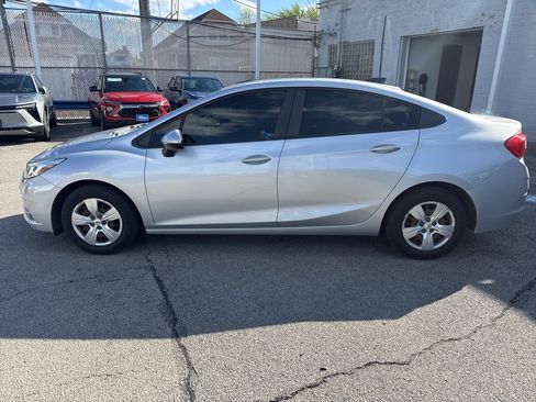 Used 2017 Chevrolet Cruze LS FWD image 3