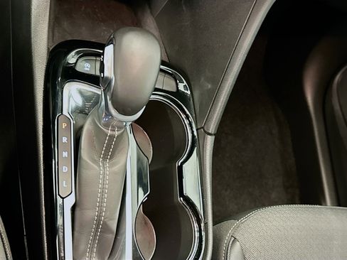 Used 2025 Buick Encore GX Preferred image 24