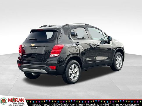 Certified 2022 Chevrolet Trax LT w/ LT Convenience Package image 5
