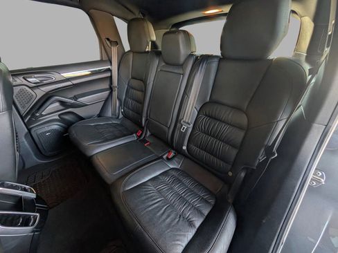 Used 2014 Porsche Cayenne AWD/4WD image 25